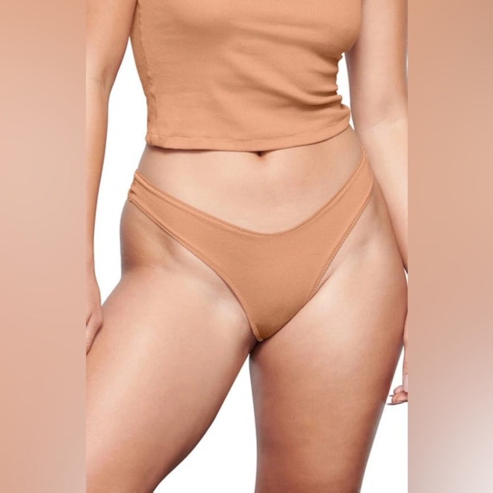 NWT SKIMS cotton jersey dipped thong